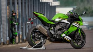 Kawasaki Ninja ZX-4RR 2025 launched in India, know price and features