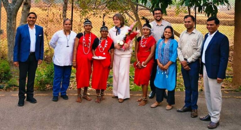 रायपुर : विदेशी सैलानियों के लिए आकर्षण का नया केन्द्र बन रहा छत्तीसगढ़..